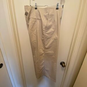 H&M Beige Capris